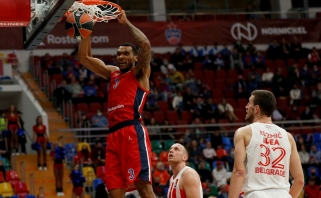 Nukraujavęs CSKA po atkaklios kovos įveikė "Crvena Zvezda" krepšininkus